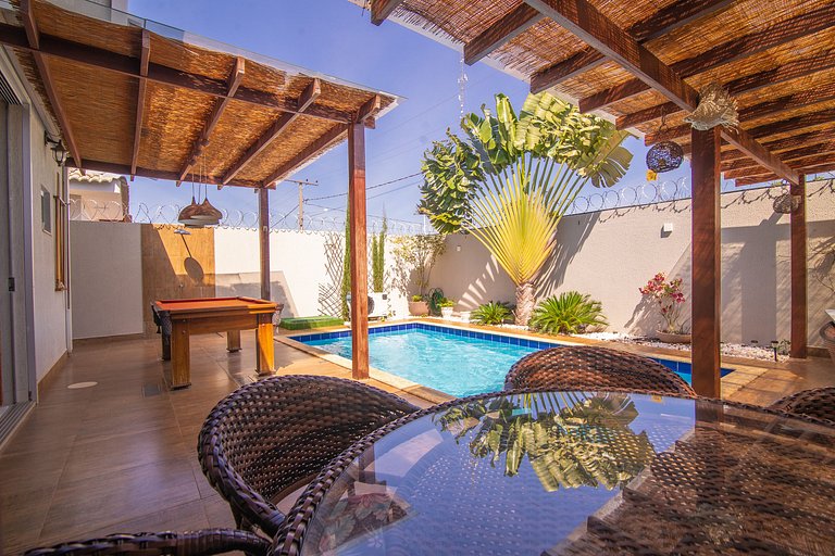 Casa Ipê - Luxo em Cond Fechado c/Piscina Aquecida