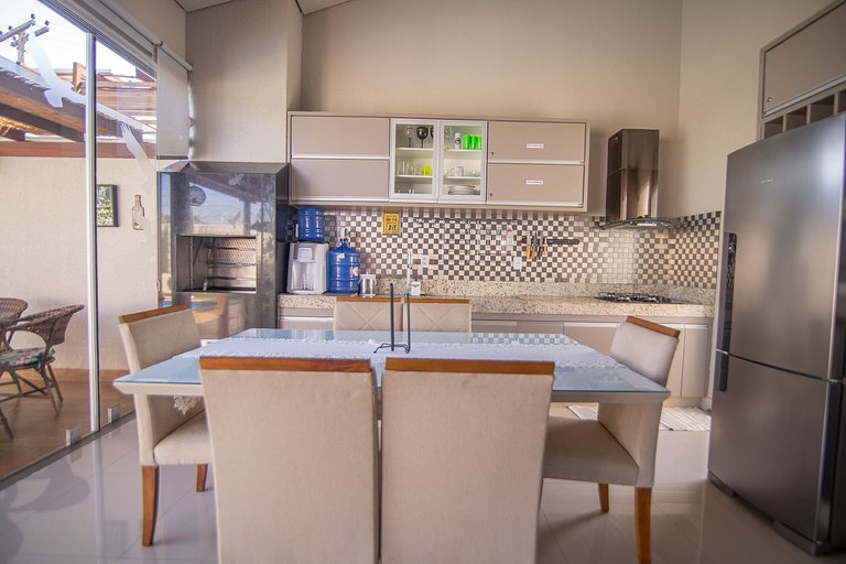 Casa Ipê - Luxo em Cond Fechado c/Piscina Aquecida