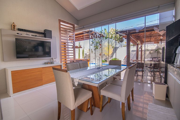 Casa Ipê - Luxo em Cond Fechado c/Piscina Aquecida