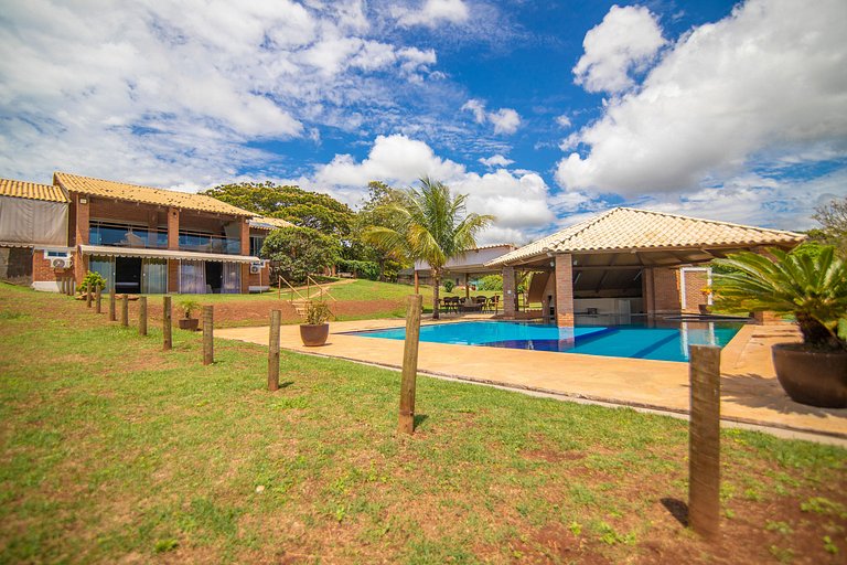 Chácara c/ Piscina Aquecida, Jacuzzi e Sinuca