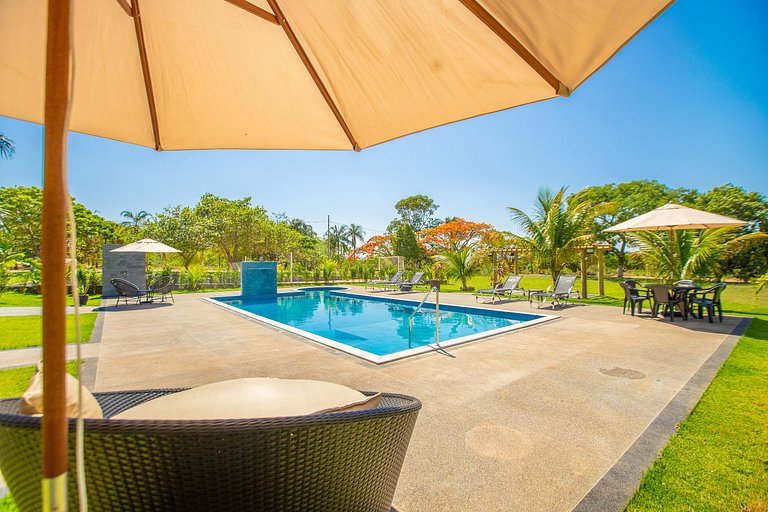 Refúgio de Lazer: Chácara c/ Espaço e Conforto