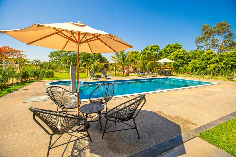 Refúgio de Lazer: Chácara c/ Espaço e Conforto