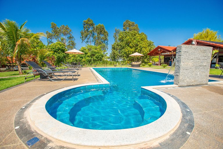 Paraíso Familiar 6 Quartos Piscina e Churrasqueira