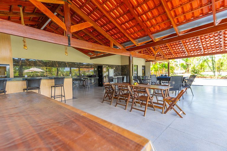 Refúgio de Lazer: Chácara c/ Espaço e Conforto