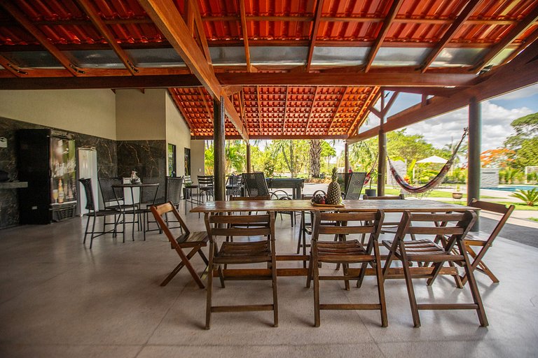 Refúgio de Lazer: Chácara c/ Espaço e Conforto