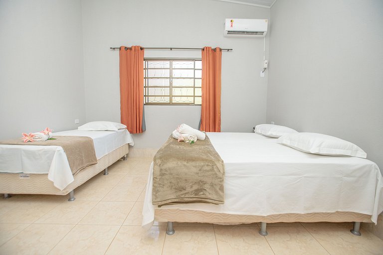 Refúgio de Lazer: Chácara c/ Espaço e Conforto