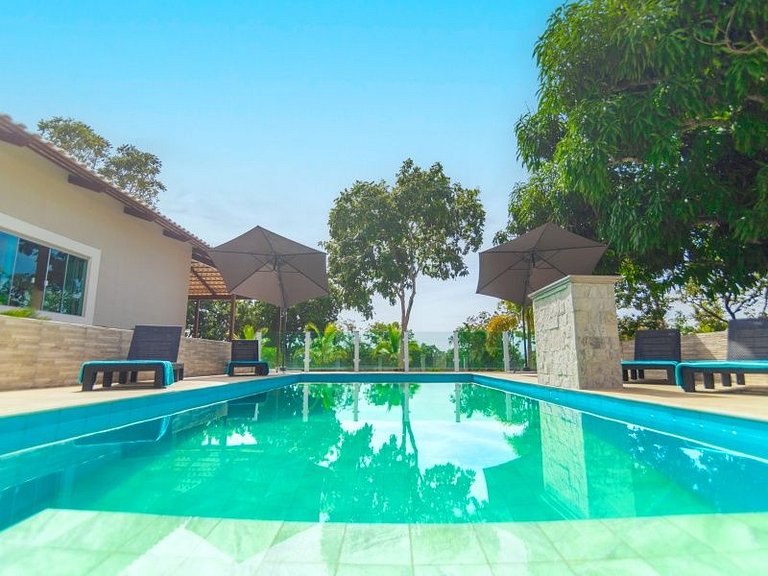 Chácara encantadora com 5 quartos, piscina e mesa de sinuca