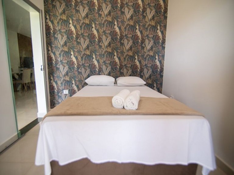 Chácara encantadora com 5 quartos, piscina e mesa de sinuca
