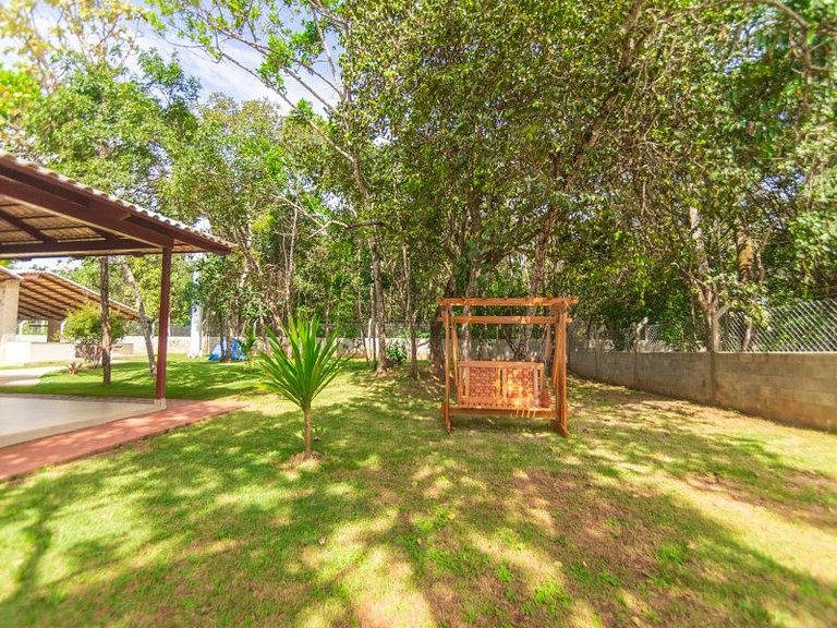Chácara encantadora com 5 quartos, piscina e mesa de sinuca