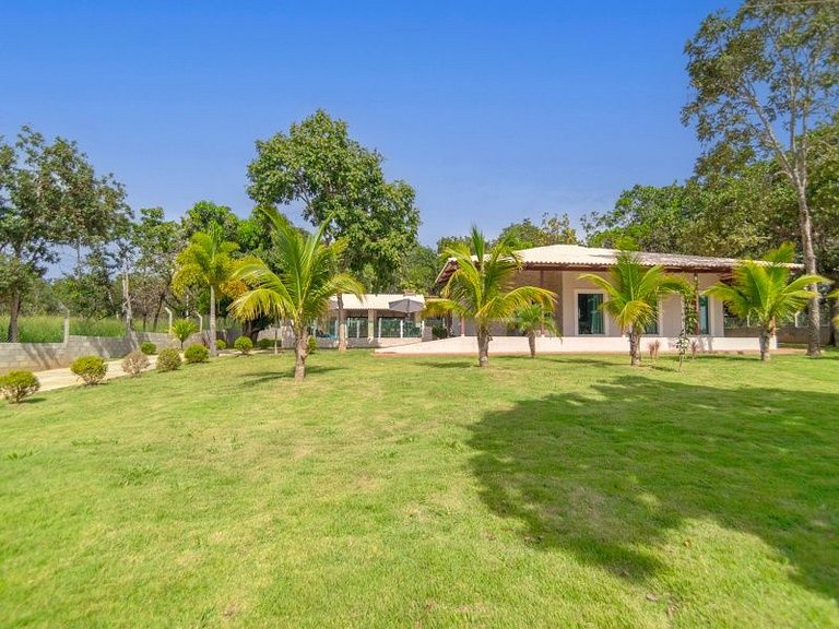 Chácara encantadora com 5 quartos, piscina e mesa de sinuca