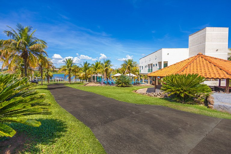 Rancho paradisíaco c/ 7 suítes no Lago das Brisas