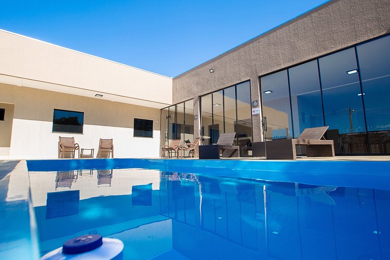 Lúmina House: 5 Suítes próximo ao lago Corumbá