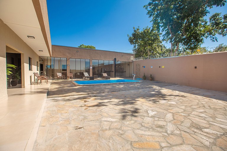 Lúmina House: 5 Suítes próximo ao lago Corumbá