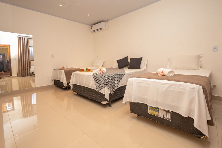 Casa 4 Quartos c/ Varanda Gourmet e Piscina