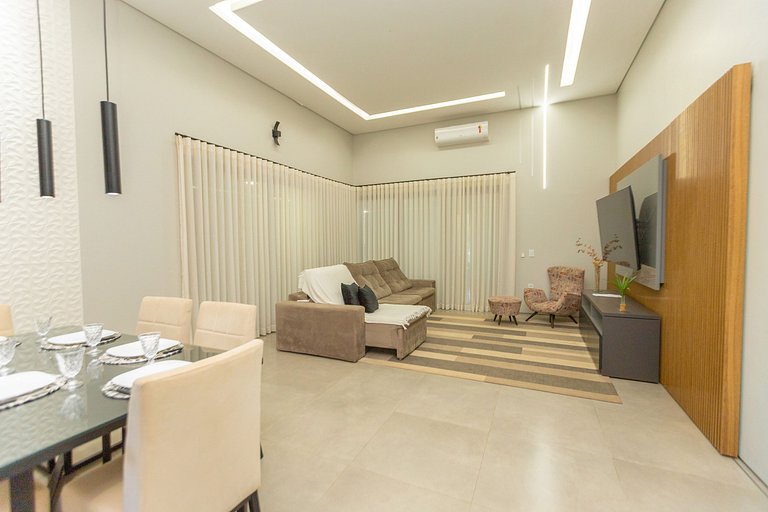Casa familiar e aconchegante a 8 min do Hot Park