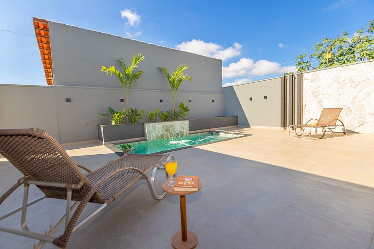Novidade em Caldas Novas! Casa c/ Piscina e Sinuca