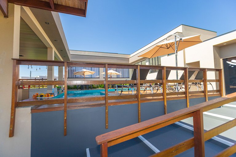 Charmosa Casa c/ 3 suítes e Piscina com Hidro