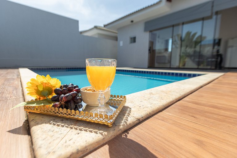 Refúgio com Piscina em Condomínio Fechado
