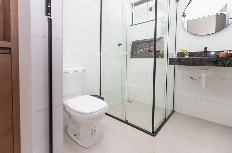 Sua Casa Perfeita c/ 4 Suítes e Piscina Aquecida