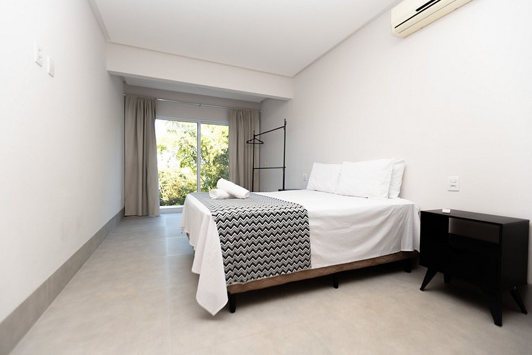 Escapada Romântica: Charme e Conforto com Jacuzzi