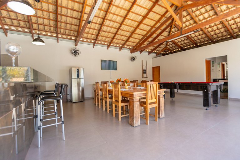 Refúgio 4 Suítes c/ Piscina, Sinuca e Área Gourmet