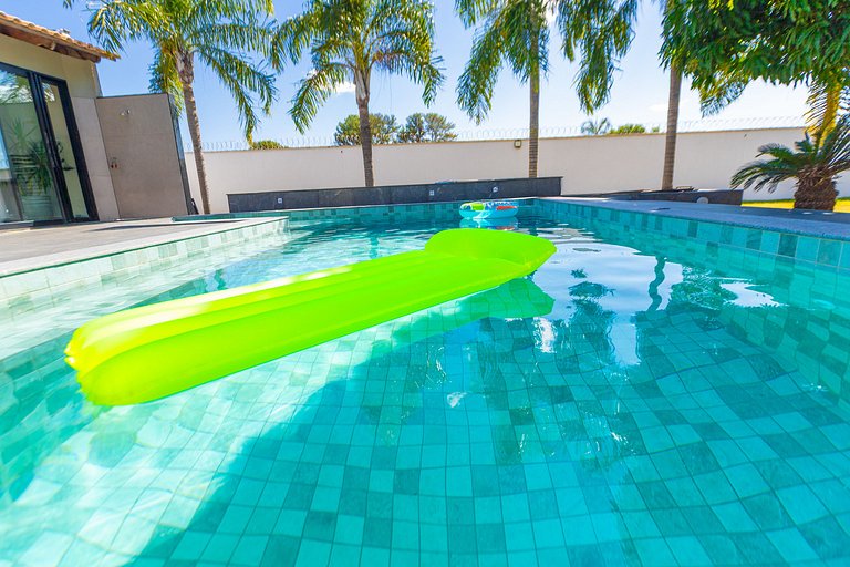 Refúgio 4 Suítes c/ Piscina, Sinuca e Área Gourmet