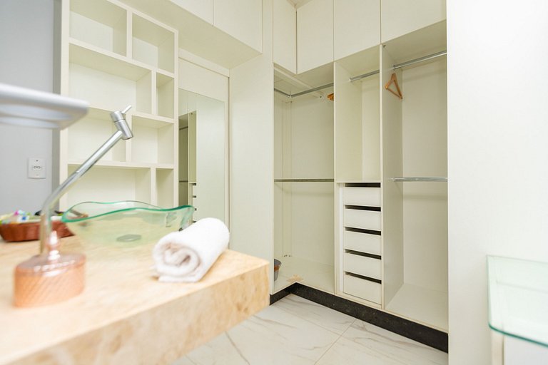 4 Quartos, Piscina Aquecida e Área Gourmet