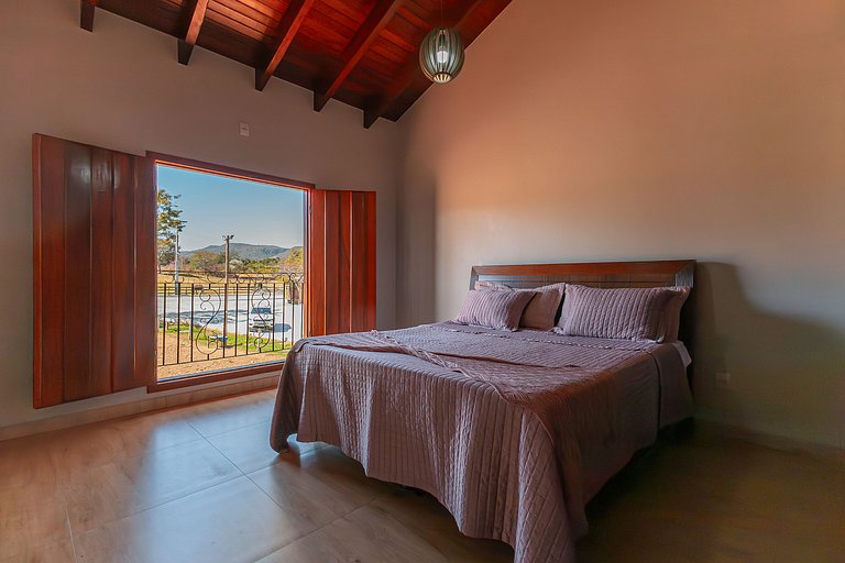Refúgio no Cerrado com Lago, Piscina e Jacuzzi