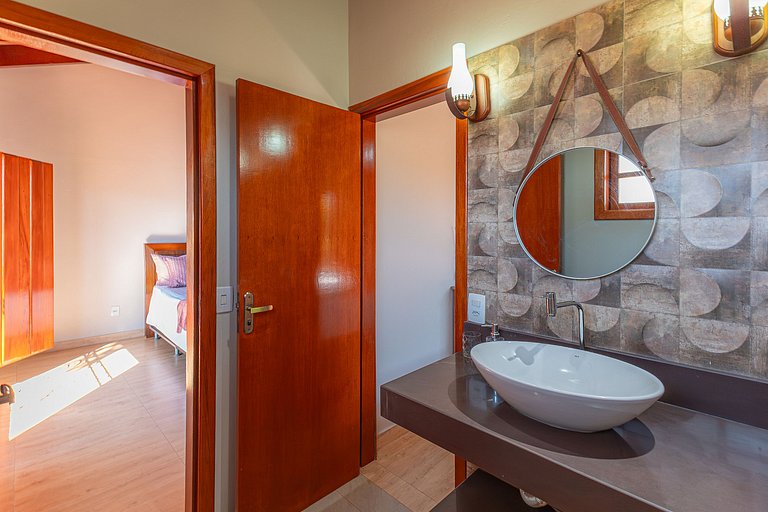 Refúgio no Cerrado com Lago, Piscina e Jacuzzi