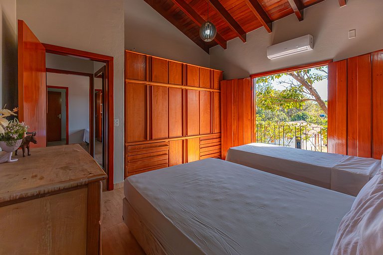 Refúgio no Cerrado com Lago, Piscina e Jacuzzi