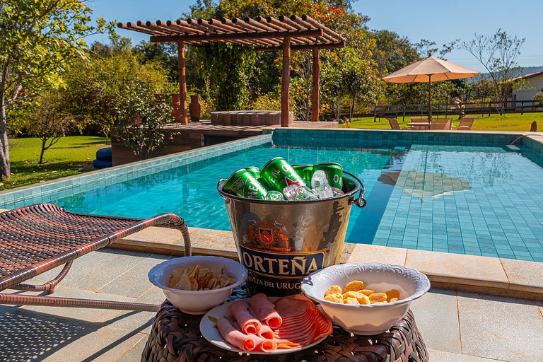 Refúgio no Cerrado com Lago, Piscina e Jacuzzi