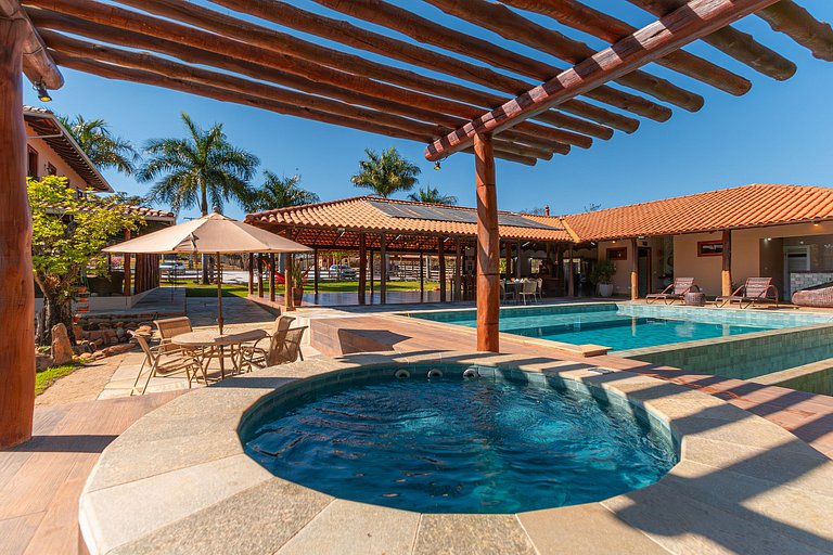 Refúgio no Cerrado com Lago, Piscina e Jacuzzi
