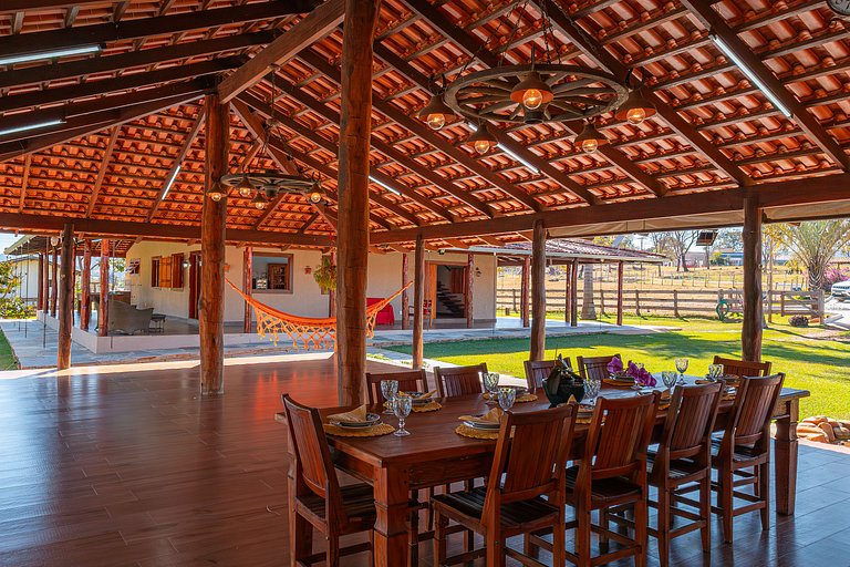 Refúgio no Cerrado com Lago, Piscina e Jacuzzi
