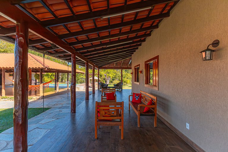 Refúgio no Cerrado com Lago, Piscina e Jacuzzi