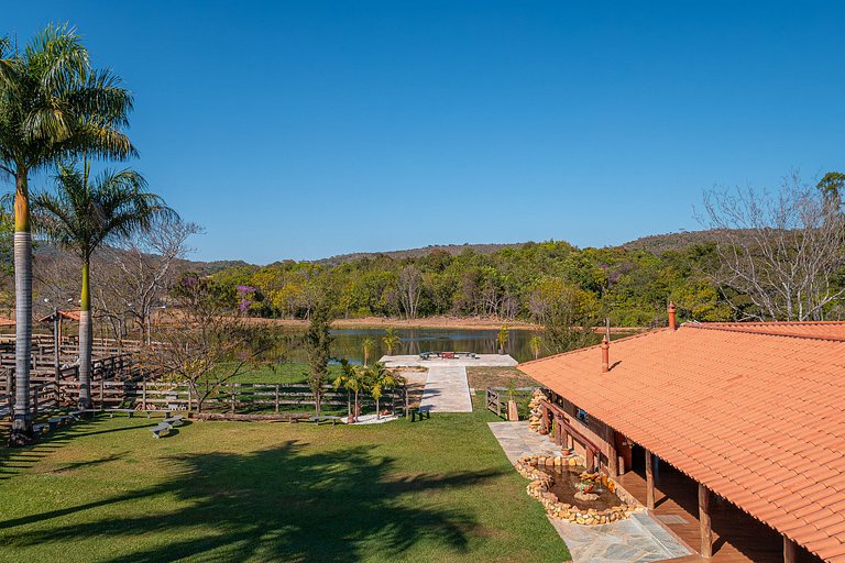 Refúgio no Cerrado com Lago, Piscina e Jacuzzi