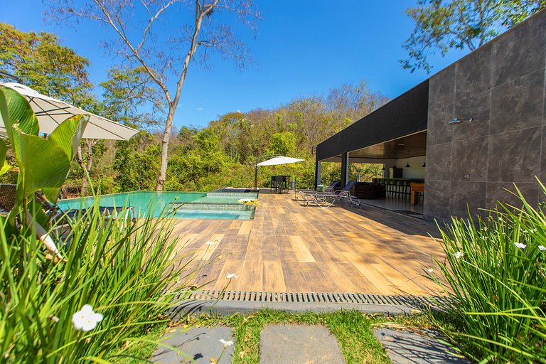 Cabana com Hidro Privativa e Piscina Infinita