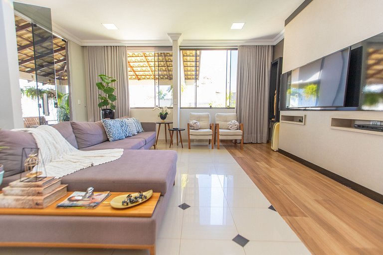 Exuberante Casa c/ Piscina e Suíte Master c/ Hidro