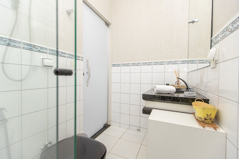 Exuberante Casa c/ Piscina e Suíte Master c/ Hidro