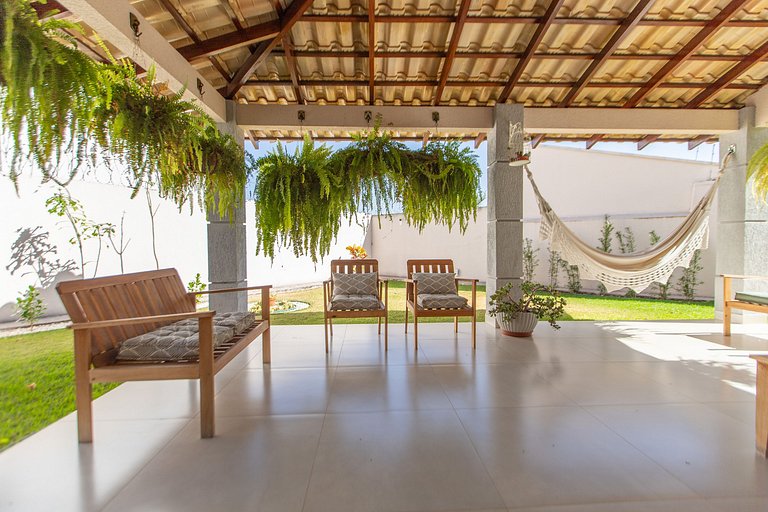 Exuberante Casa c/ Piscina e Suíte Master c/ Hidro