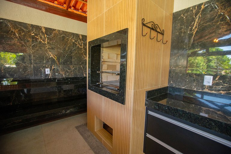 Chácara c/ Lazer Completo para Grupos e Famílias