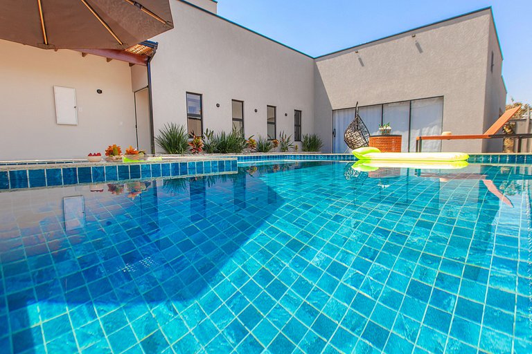 Casa Oásis: Modernidade e Piscina c/ Hidro