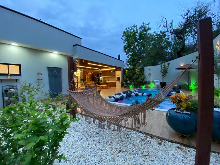 Refúgio de Luxo e Tranquilidade c/ Piscina e Hidro
