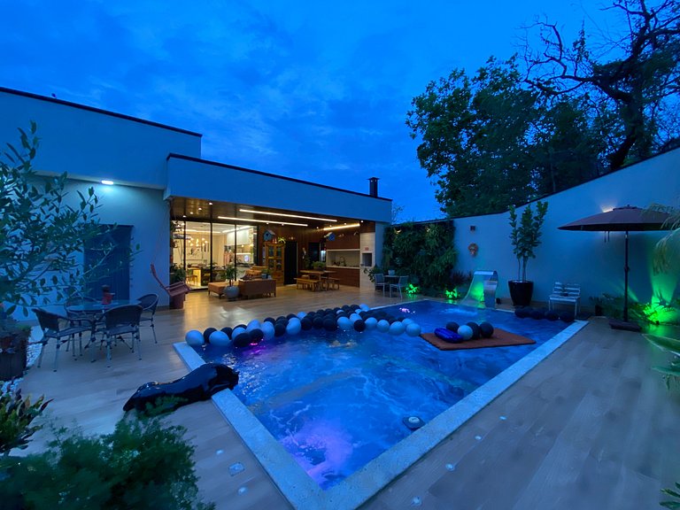Refúgio de Luxo e Tranquilidade c/ Piscina e Hidro
