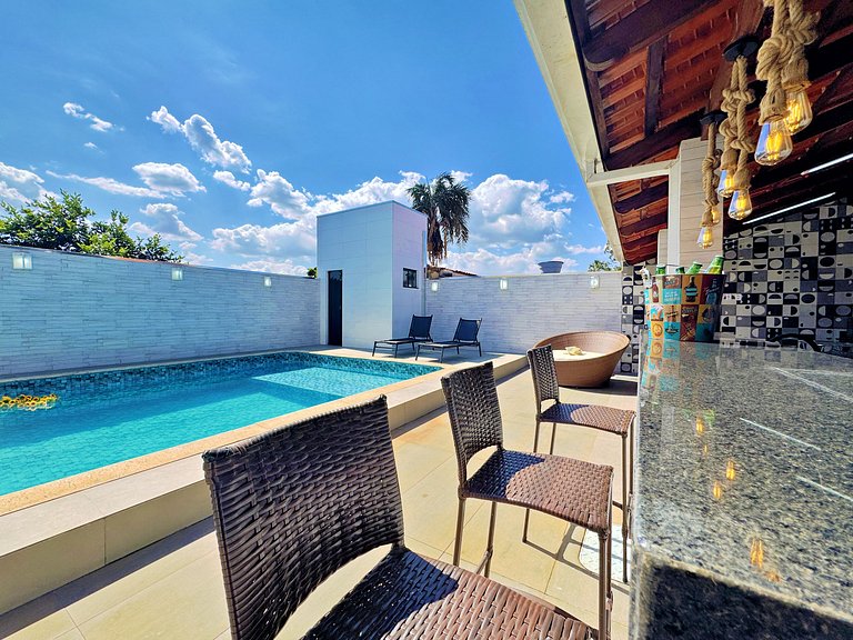 Casa 3 min do Centro p/15 pessoas|Piscina e Sinuca
