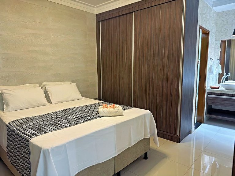 Casa 7 Quartos e Piscina no Centro de Caldas Novas