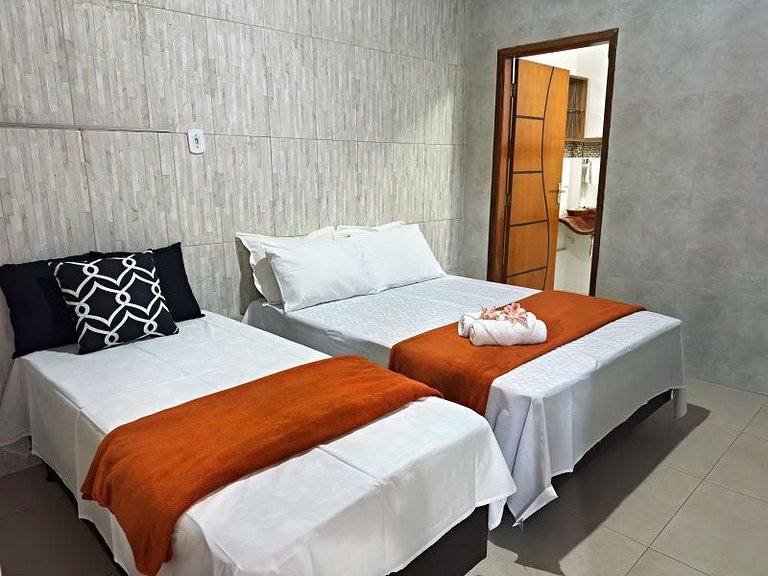 Casa 7 Quartos e Piscina no Centro de Caldas Novas