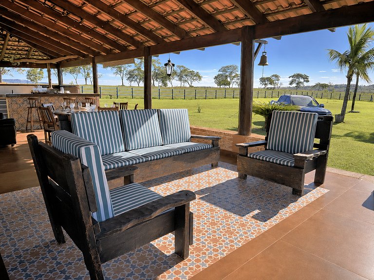 Casa de Campo Premium | 5 Suítes e Lago Privativo