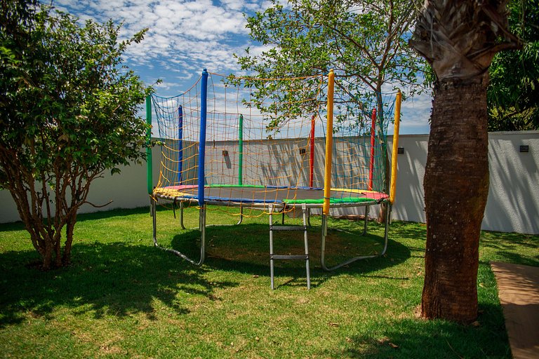 Sobrado com Piscina Aquecida perto do Hot Park