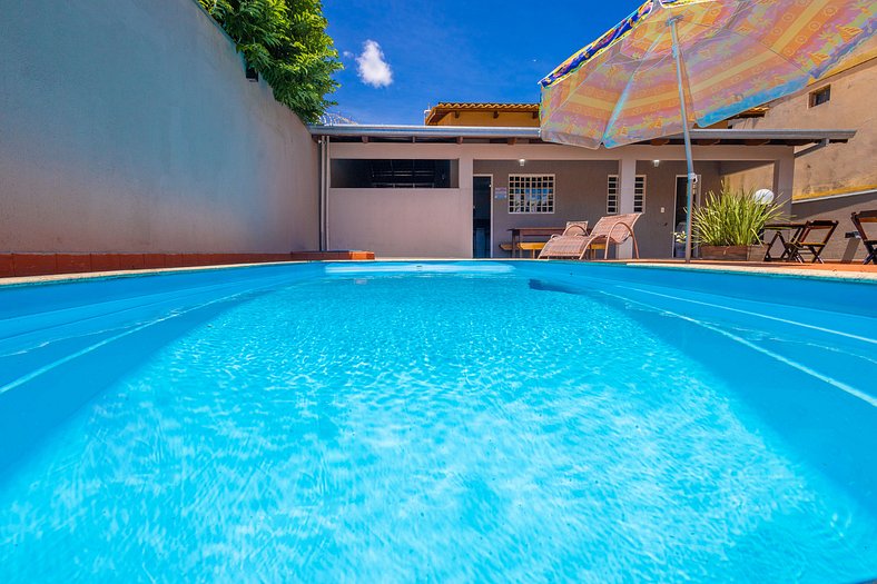 Casa completa c/ Piscina - Excelente localização