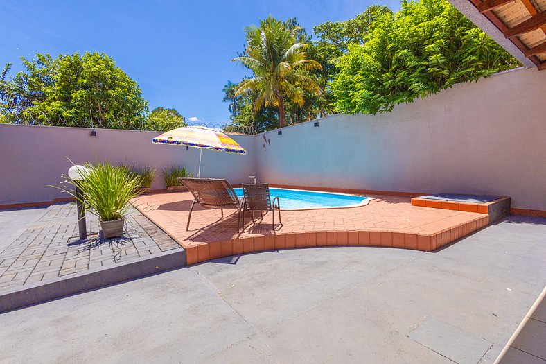 Casa completa c/ Piscina - Excelente localização